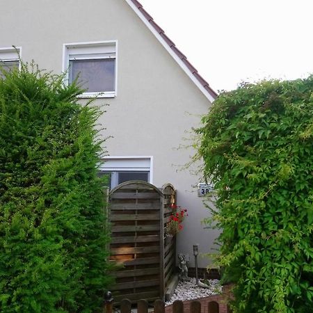 Privates Einzelzimmer Bei Der Weser-Ems-Halle Oldenburg Exterior photo